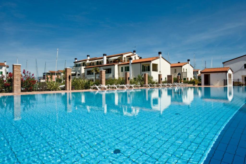 Residence Maestrale Caorle Esterno foto