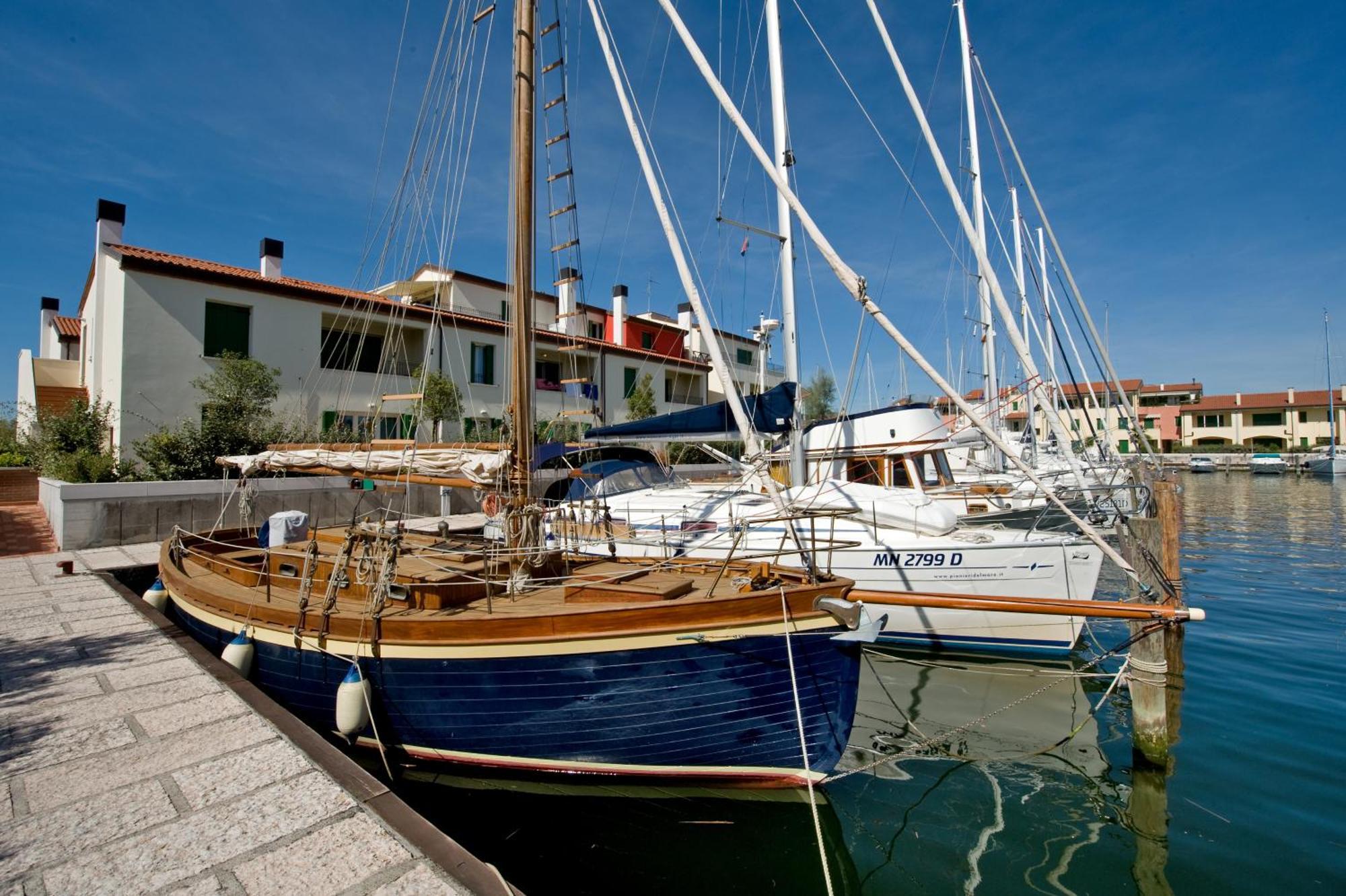 Residence Maestrale Caorle Esterno foto