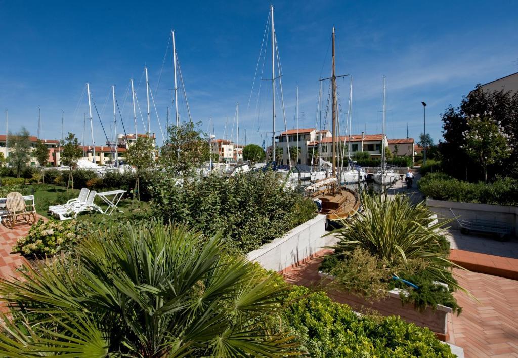 Residence Maestrale Caorle Esterno foto