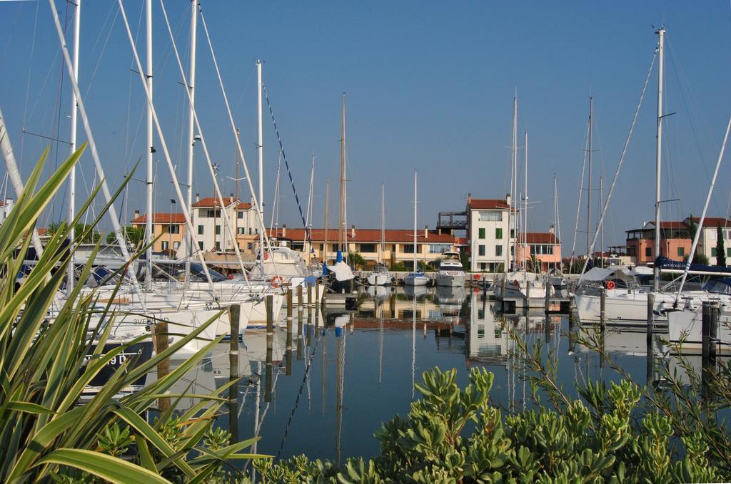 Residence Maestrale Caorle Esterno foto